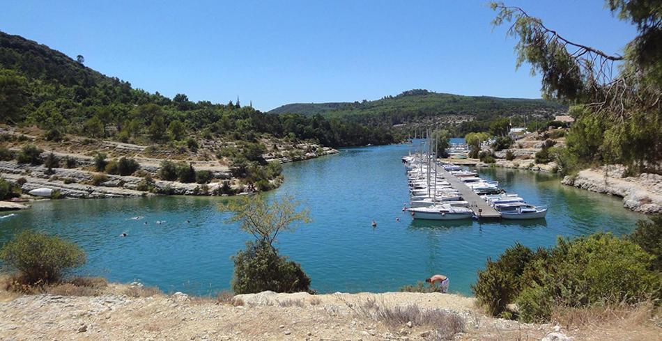 Domaine De Bertrandy Bed and Breakfast Allemagne-en-Provence Εξωτερικό φωτογραφία