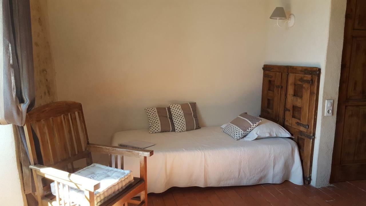 Domaine De Bertrandy Bed and Breakfast Allemagne-en-Provence Εξωτερικό φωτογραφία